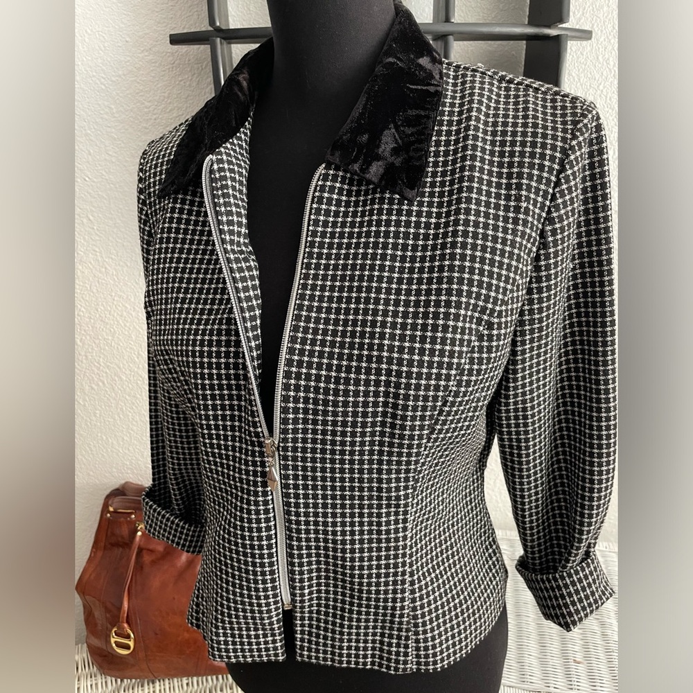 Vintage Blazer w/ Velvet collar - Positive Attitude sz 12 zip front
